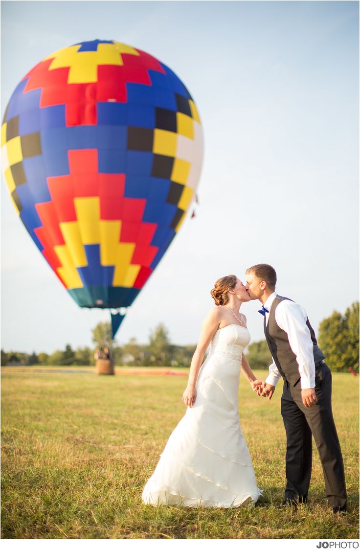 Team Wedding Blog Hot Air Balloon Accents That Will Create Magic Throughout Your Wedding