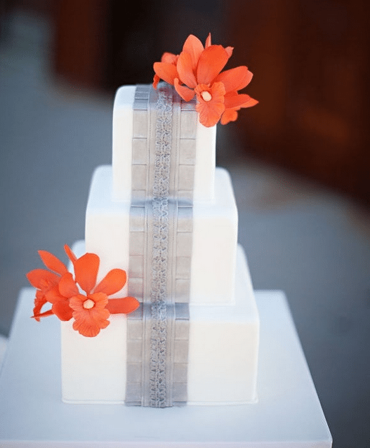 making your own wedding cake