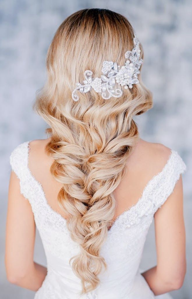 5 Gorgeous DIY Wedding Hairstyles We Love | | TopWeddingSites.com