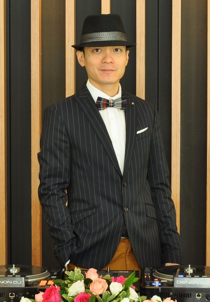 What Should Your Wedding DJ Wear? Etiquette & Attire