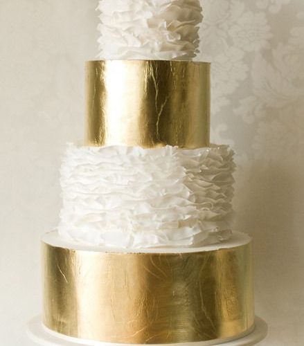 golden wedding cakes designs