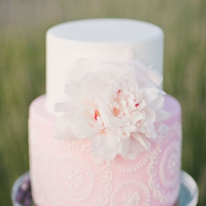 pink wedding cakes pictures