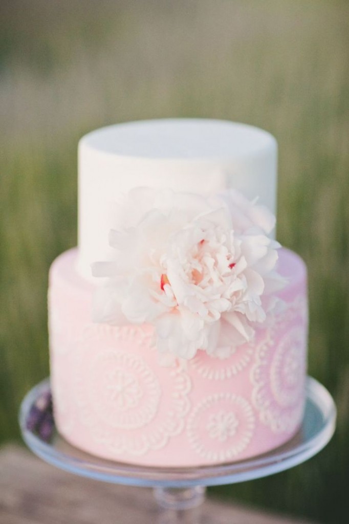 pink wedding cakes pictures