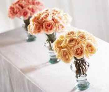 Floral arrangements with germinated wheat for your informal wedding