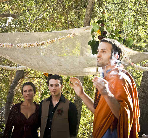 Learn how to plan a hippie wedding ceremony