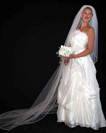 Long bridal veil