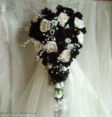 black wedding bouquet