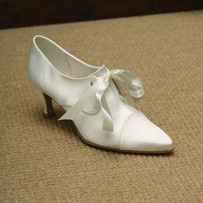 Winter bridal shoes