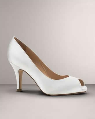 bride's shoes 3