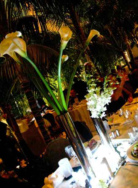 different flower arrangements for the reception 2
