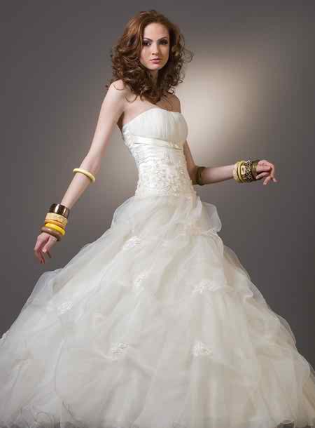 fashionable wedding dresses