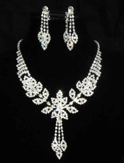 must have bridal accessories 3