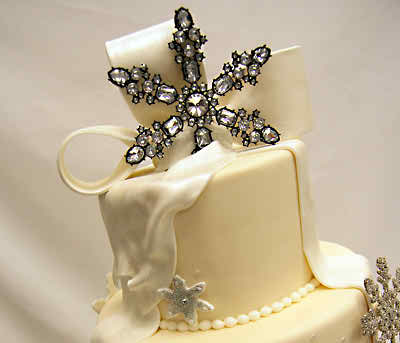 snowflake wedding cakes 4