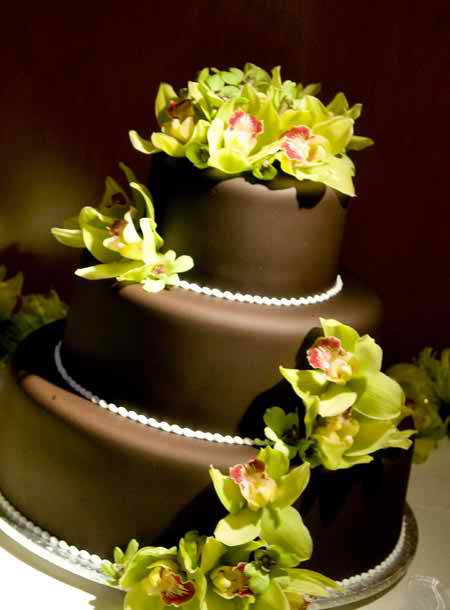 the right model of wedding cake 3 3