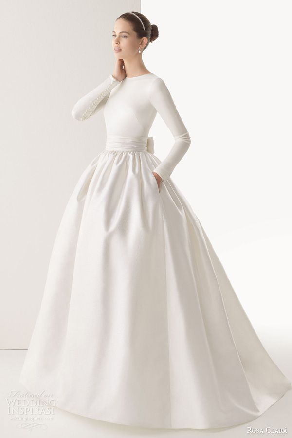 Swooning for Sleeves: Winter Wedding Style | | TopWeddingSites.com