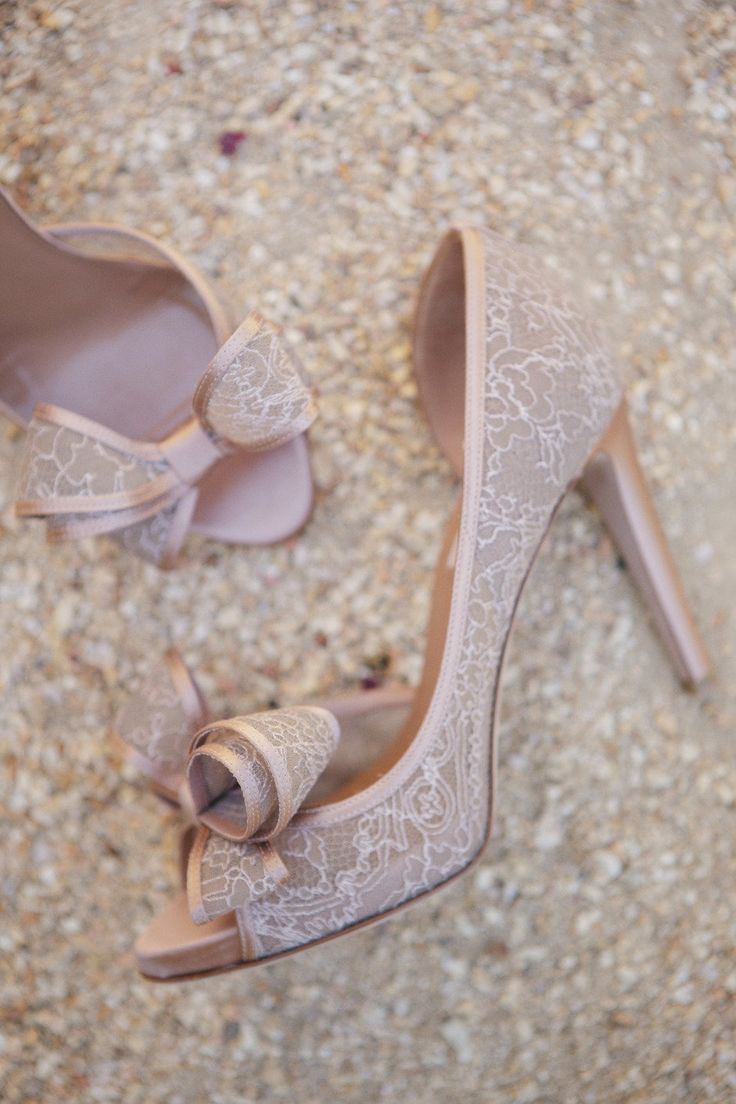 lace wedding shoes for bride