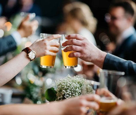 How Much Alcohol Should Be Served at a Wedding