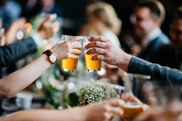 How Much Alcohol Should Be Served at a Wedding