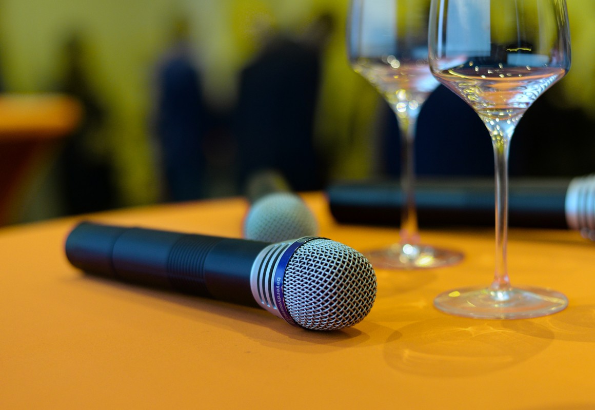 the complete guide to wedding speeches
