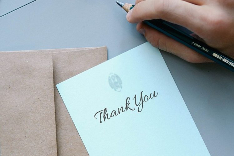 Guide to writing wedding thank you cards