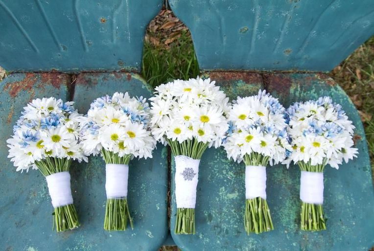 Cheap Ways to Make Flowers Look Awesome